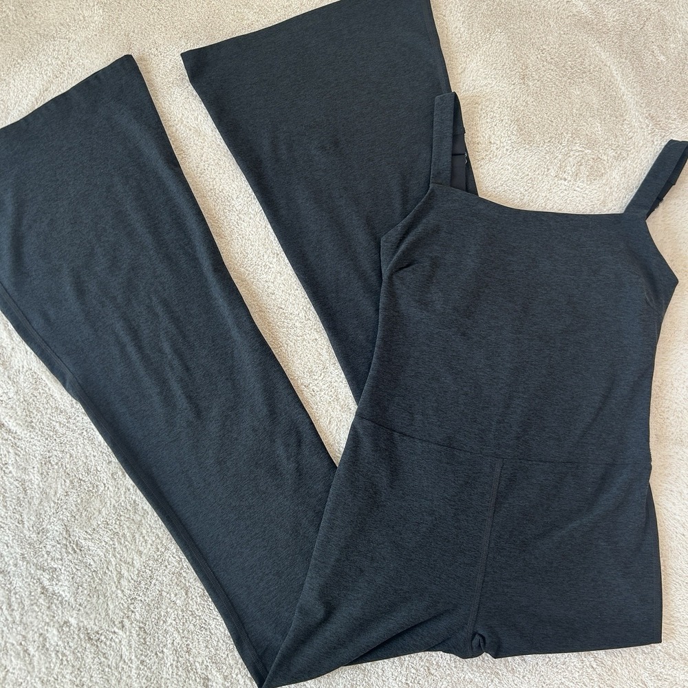 Beyond Yoga Womens Hit The Scene Jumpsuit Black Size Small Spacedye Built in Bra